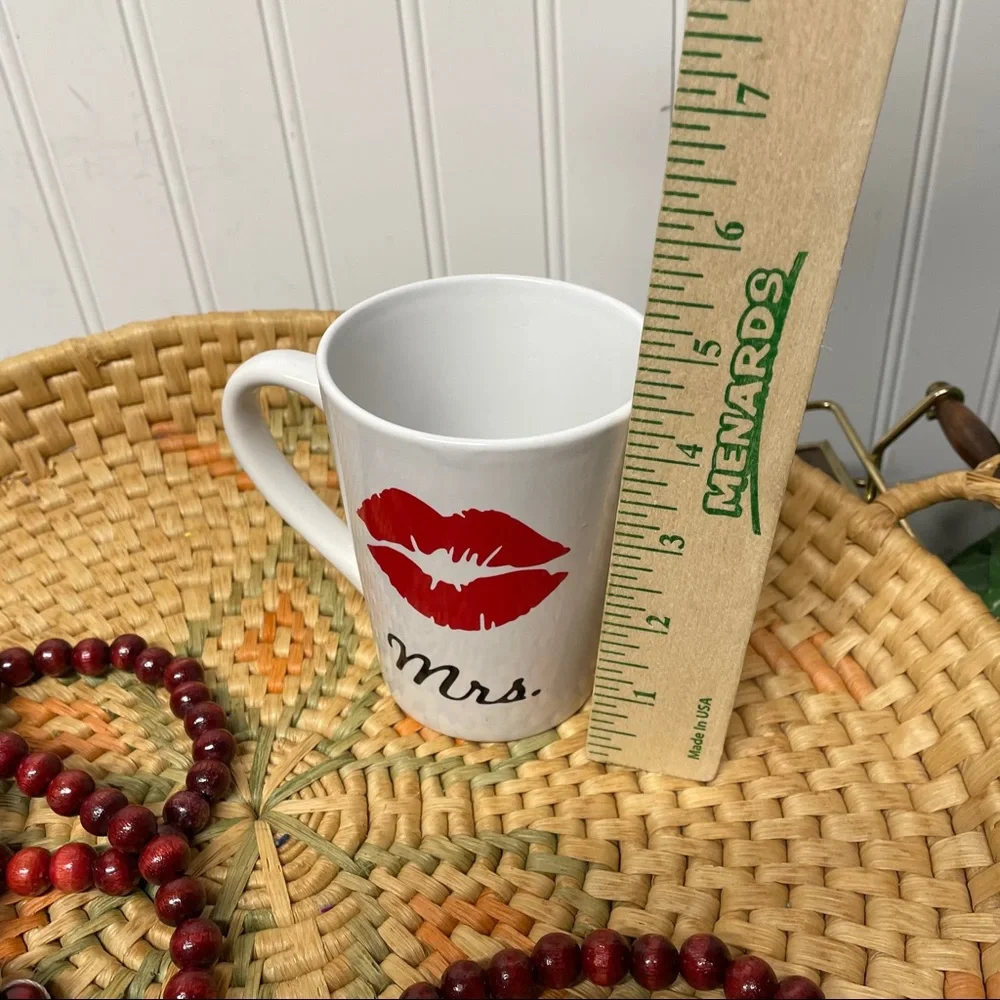 Mrs Lips Coffee Cup